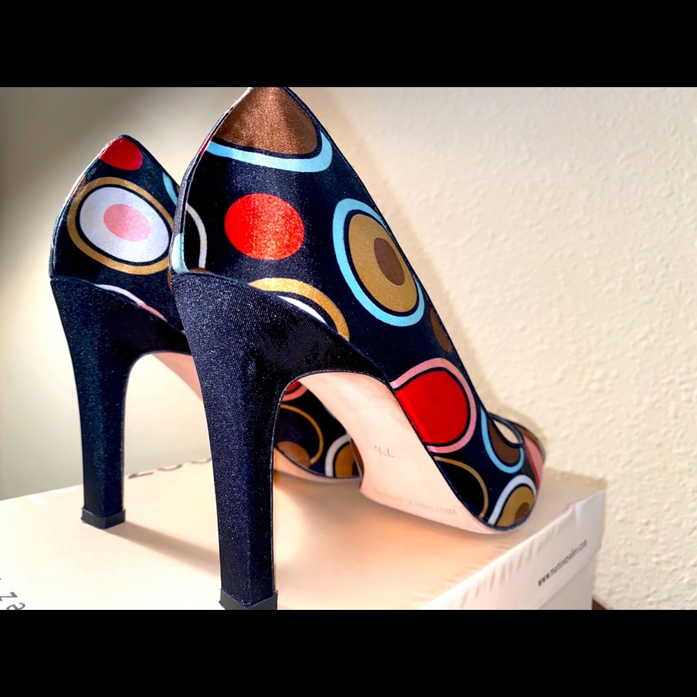 Multi Color heels - Picture 8 of 16